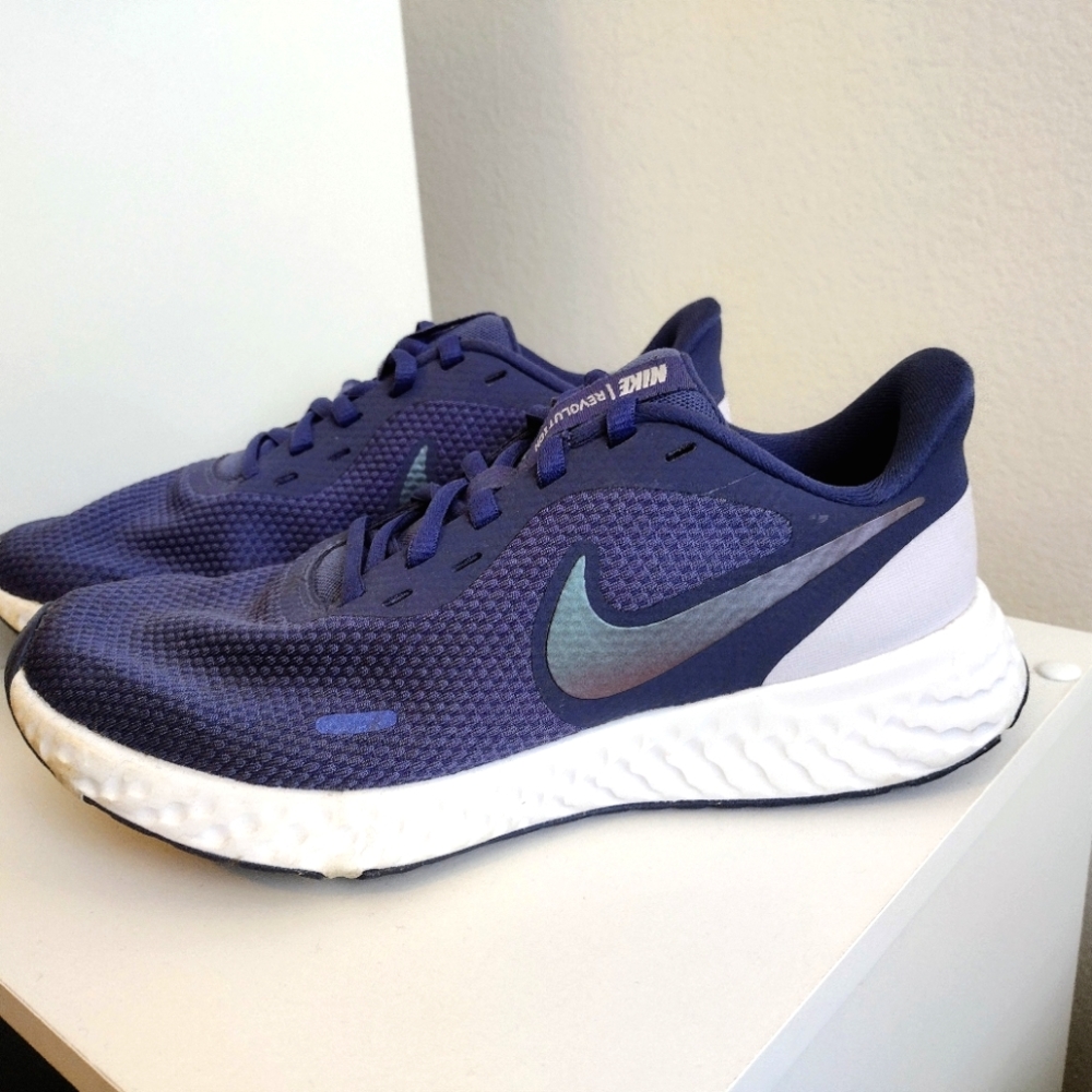 Nike women's size 7 shoes